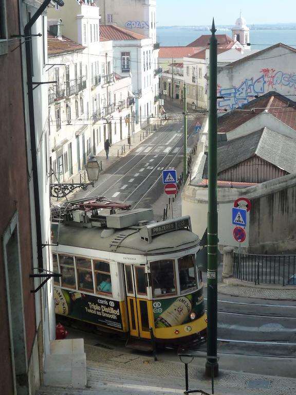 Casas Do Castelo Apartment Lisbon Exterior photo
