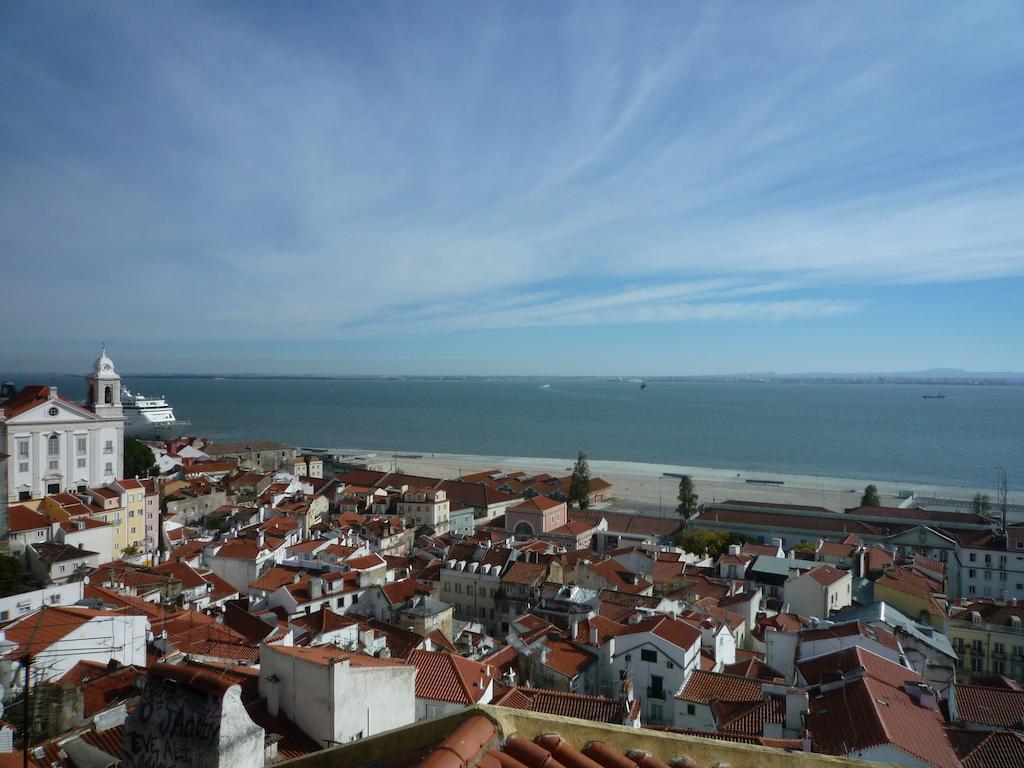 Casas Do Castelo Apartment Lisbon Exterior photo